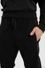 Pantalon black cu vipușcă
